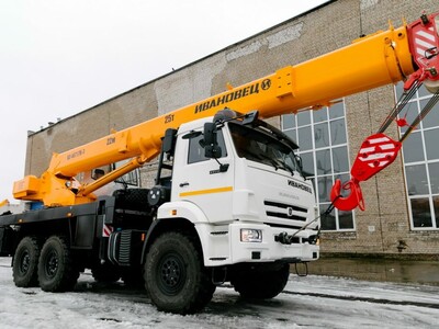 Автокран Ивановец на базе Камаз 25 тонн